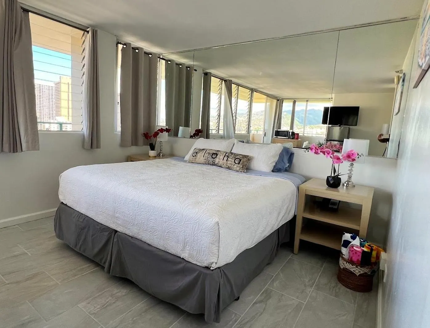 Penthouse In Waikiki With Ocean & Mountain Views Hotel Honolulu 3*,