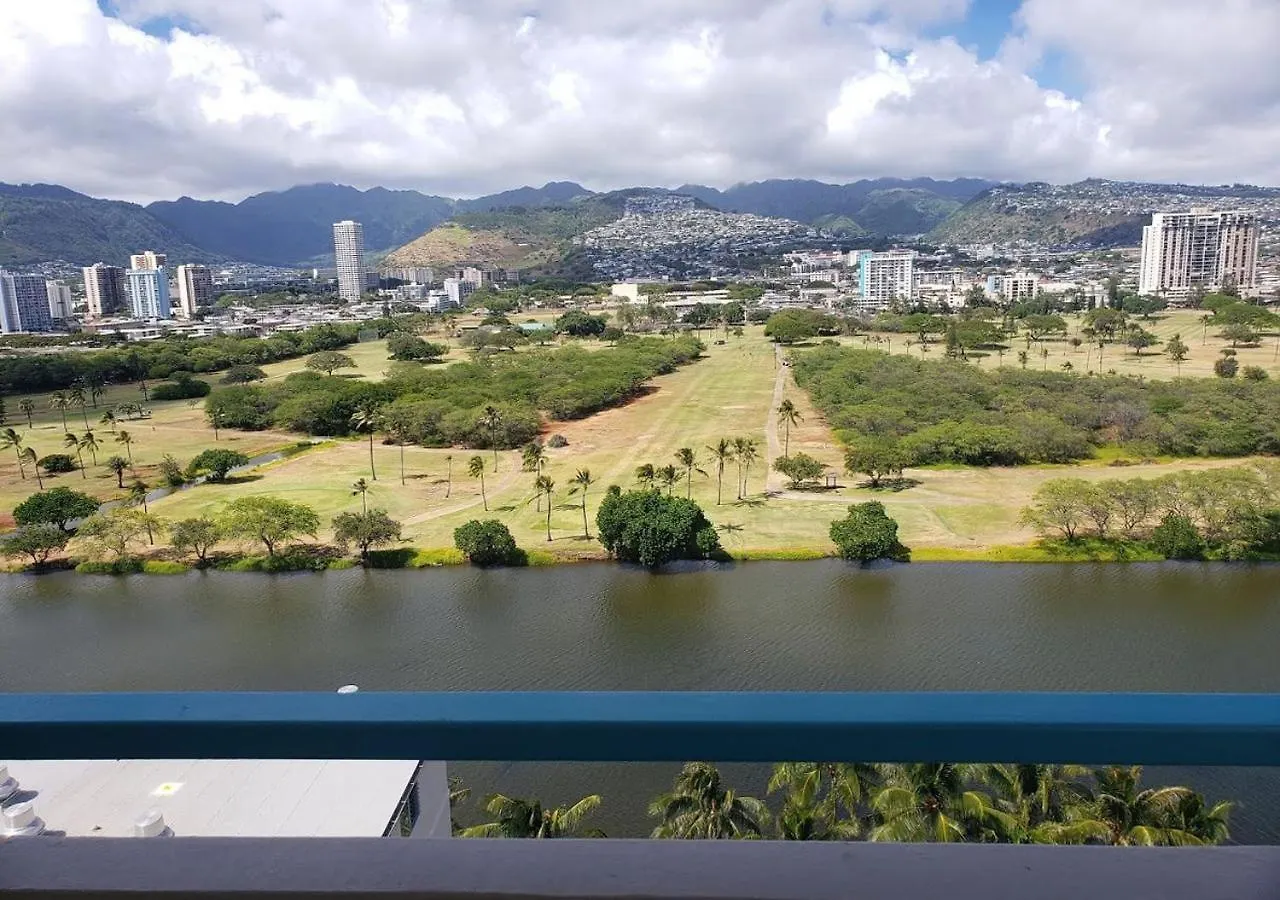 Penthouse In Waikiki With Ocean & Mountain Views Hotel Honolulu 3*,